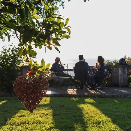 Κατάλυμα σε φάρμα Agriturismo I Giardini Di Ararat Bagnaia (Viterbo)